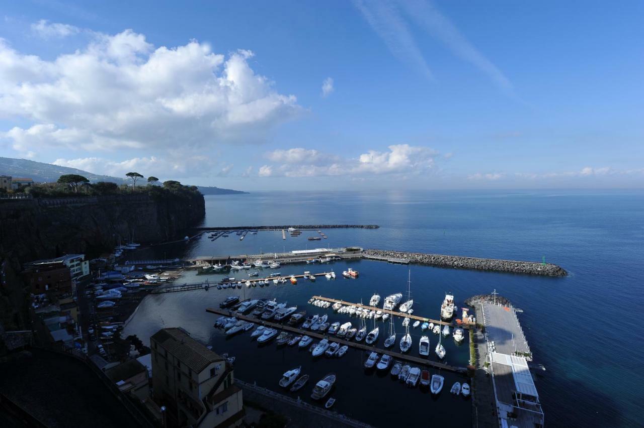 Mavi Apartments ピアーノ・ディ・ソッレント エクステリア 写真